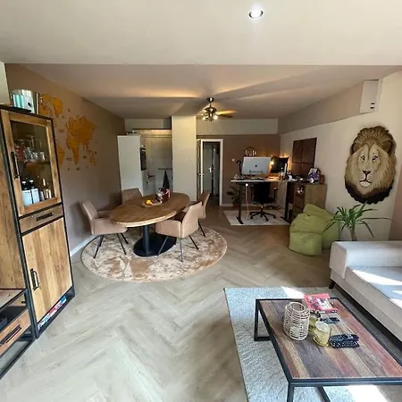 Luxe Bij Zuidas Met Tuin En Buitendouche Apartamento