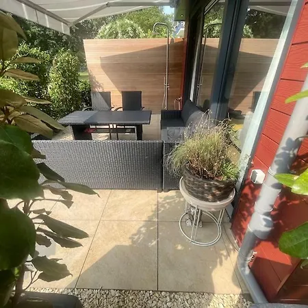 Apartment Luxe Bij Zuidas Met Tuin En Buitendouche