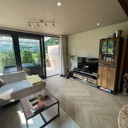 Luxe Bij Zuidas Met Tuin En Buitendouche * אמסטרדם